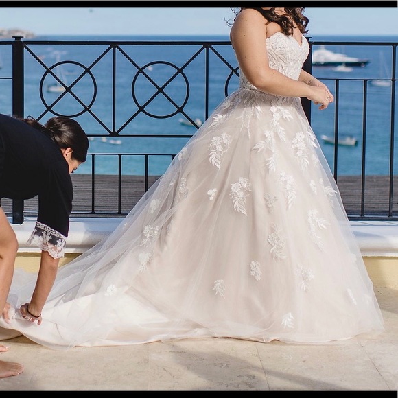 Wedding Gown • MIA SOLANO • PIA • 14 - Picture 6 of 8